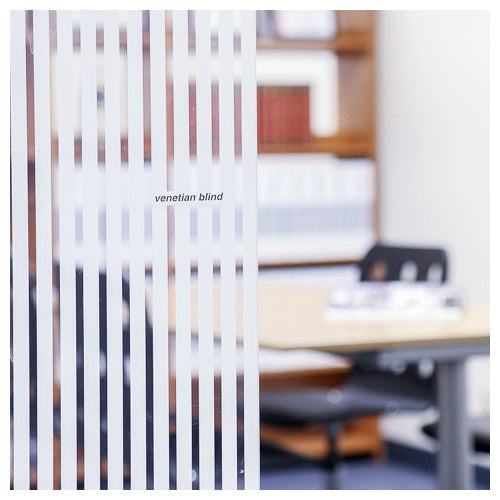 VENETIAN BLIND